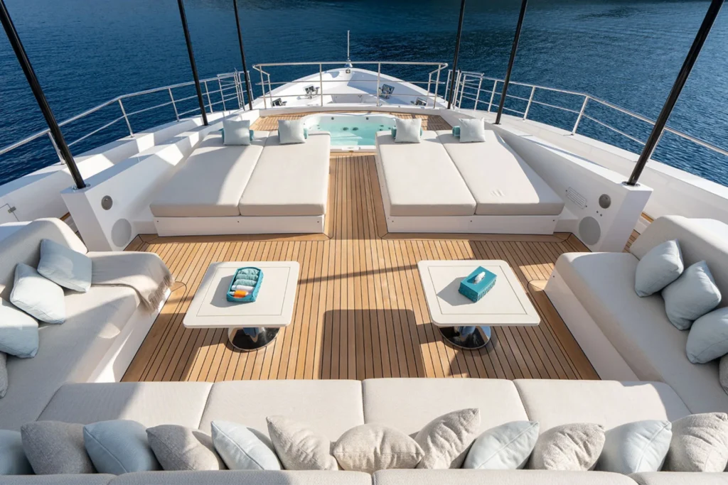 Elizabeth Yacht