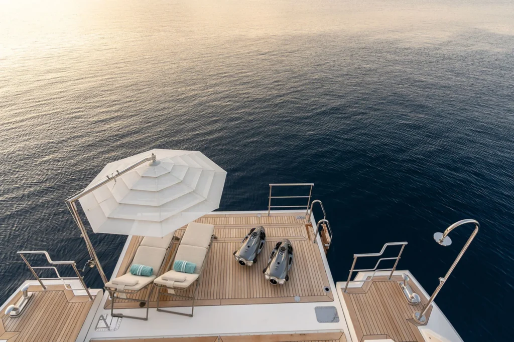 Elizabeth Yacht