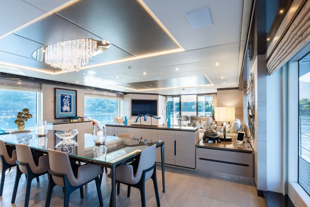 Elizabeth Yacht